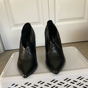 Women’s Nine West Black High Heel. Size 5